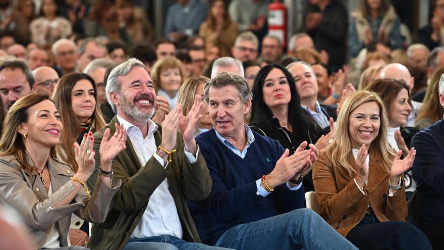 El líder del PP aragonés, Jorge Azcón, junto al líder del PP nacional, Núñez Feijóo.