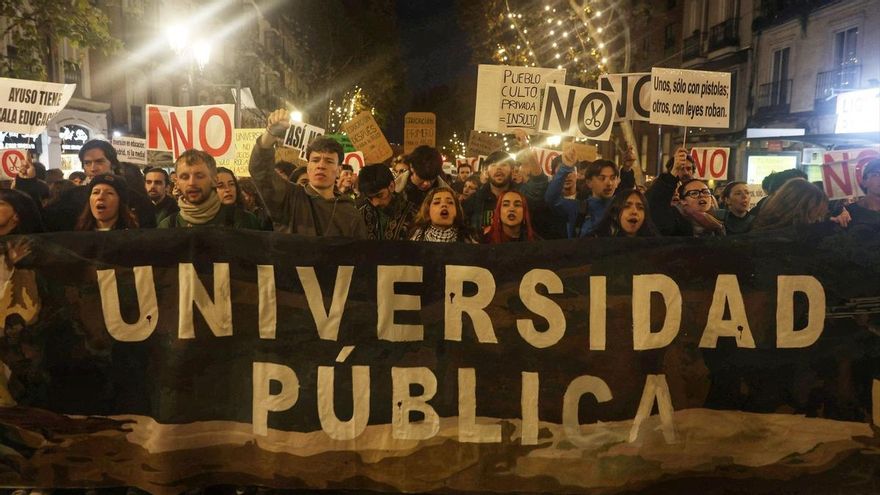 Manifestación en defensa de la universidad pública en la Comunidad de Madrid.