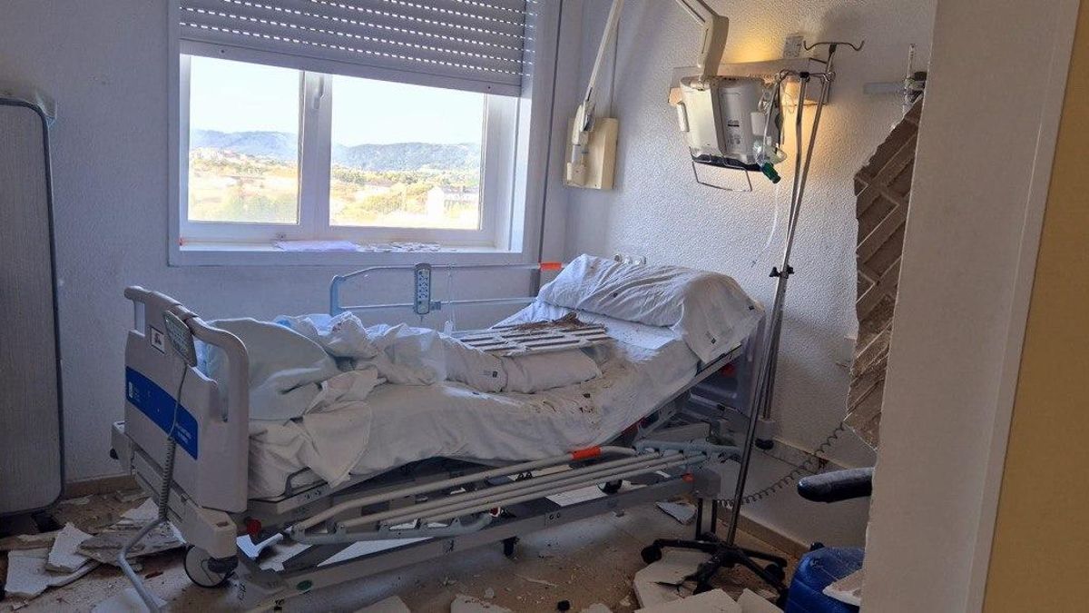 La habitación del hospital Arquitecto Marcide de Ferrol sobre la que cayó el falso techo