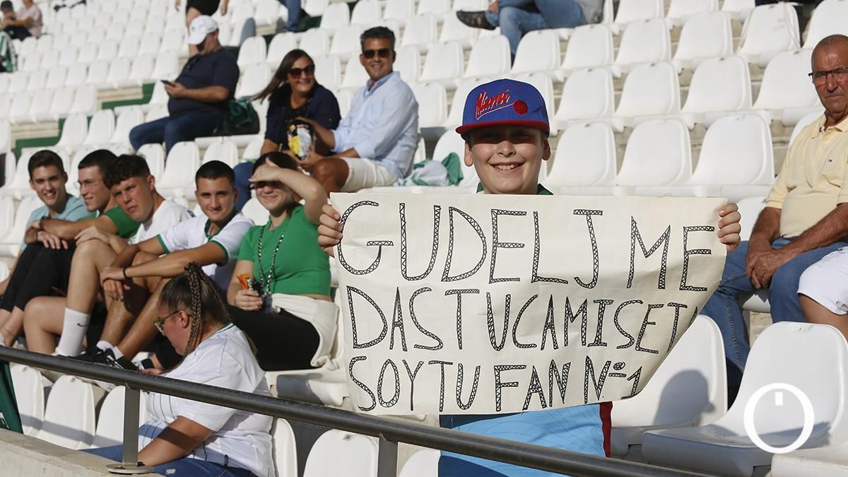 Grada Blanquiverde del encuentro entre el Córdoba CF y AD Mérida