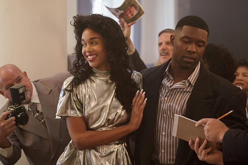 Laura Harrier y Trevante Rhodes en 'Mike'