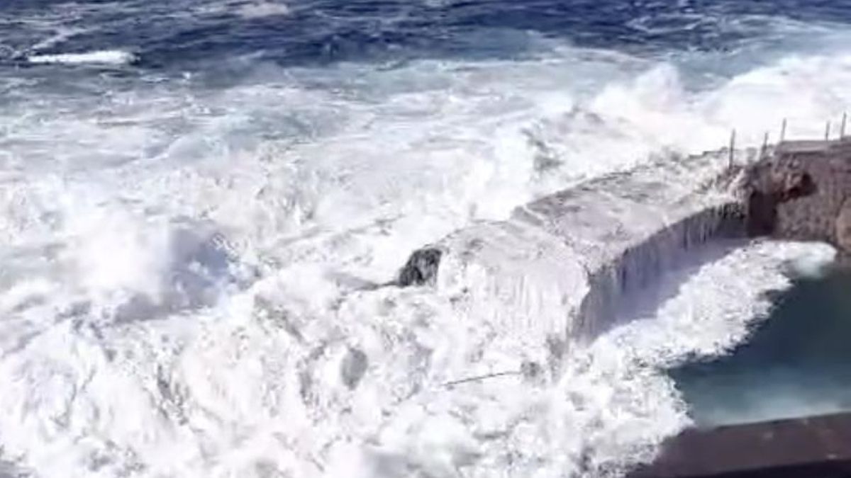 Cerradas las piscinas naturales de La Fajana de Barlovento por el oleaje