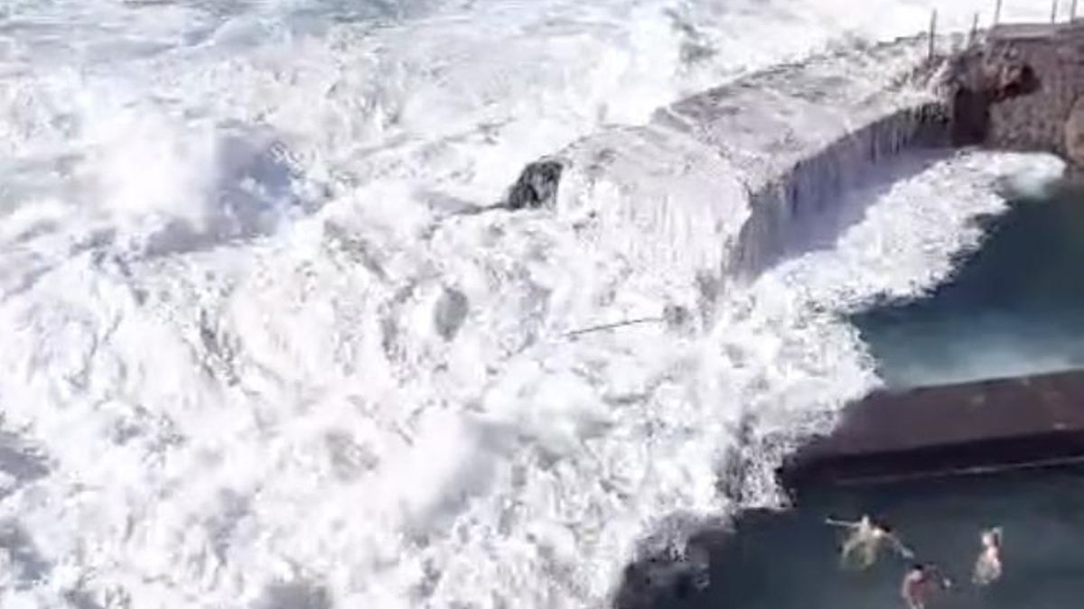 Cerradas las piscinas naturales de La Fajana de Barlovento por el oleaje