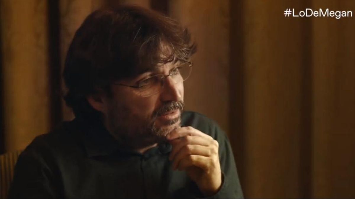 Jordi Évole en 'Lo de Évole' con Megan Maxwell