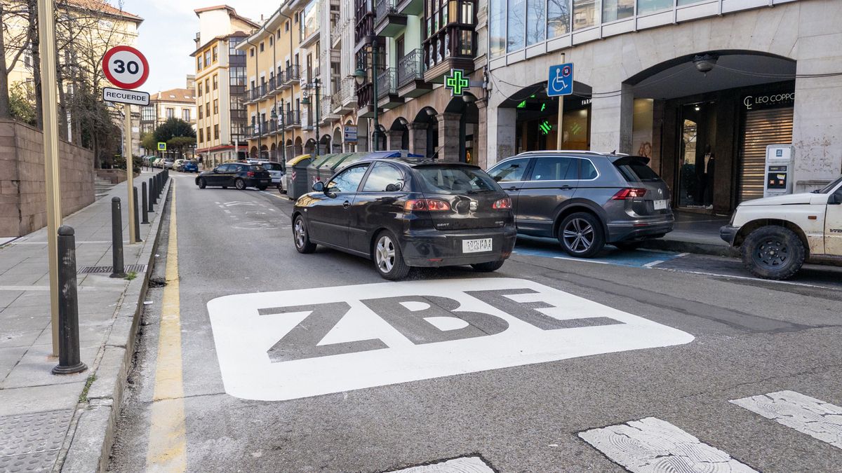 El Ayuntamiento de Torrelavega suspende las restricciones de la Zona de Bajas Emisiones durante las fiestas