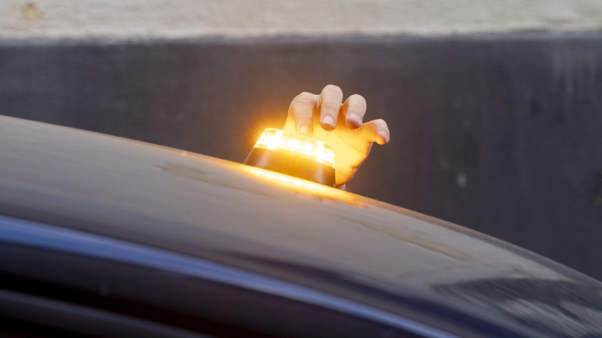 Euskadi seguirá gestionando las incidencias de tráfico en 2026 a pesar de las balizas V16 "conectadas a la DGT"