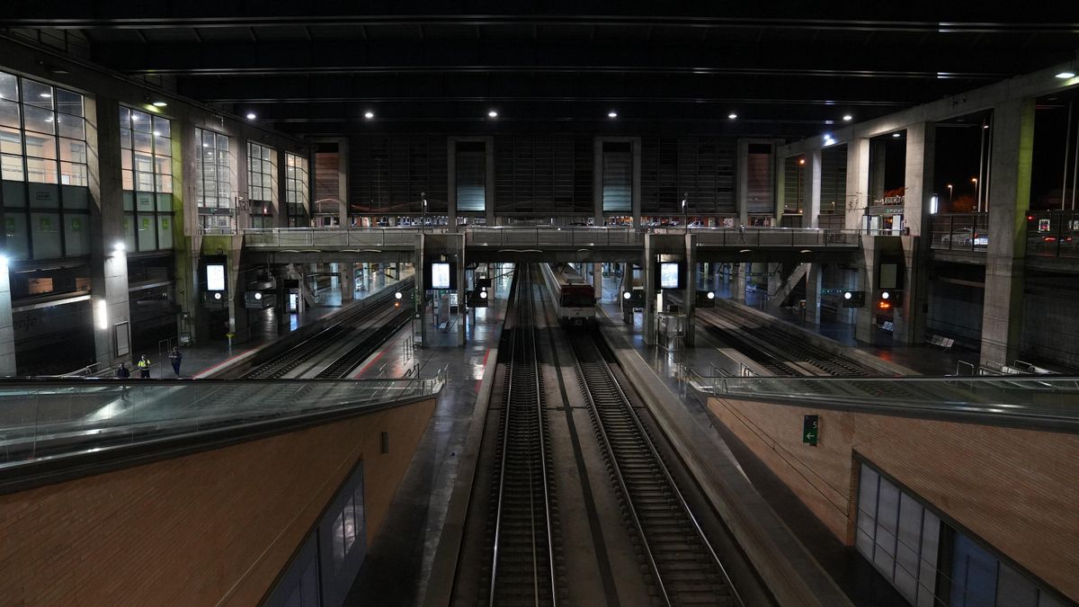 Retrasos en la alta velocidad entre Madrid y Andalucía por una incidencia en una maquinaria de vía