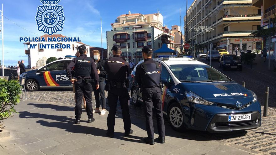 Hasta 157 multas en siete días por no respetar el toque de queda en Tenerife, entre las 23:00 y las 06:00 horas