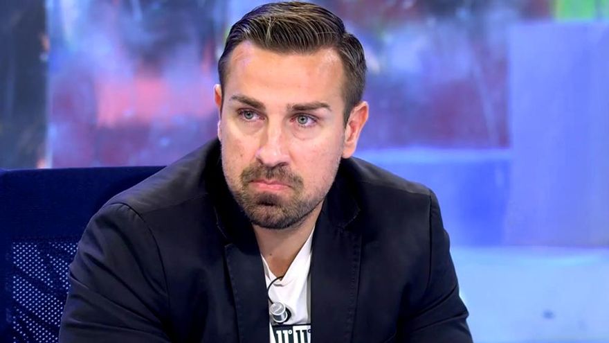 Rafa Mora pierde la encuesta contra Anabel Pantoja y su puesto en 'Sálvame' corre peligro: "Hay que aceptarlo"