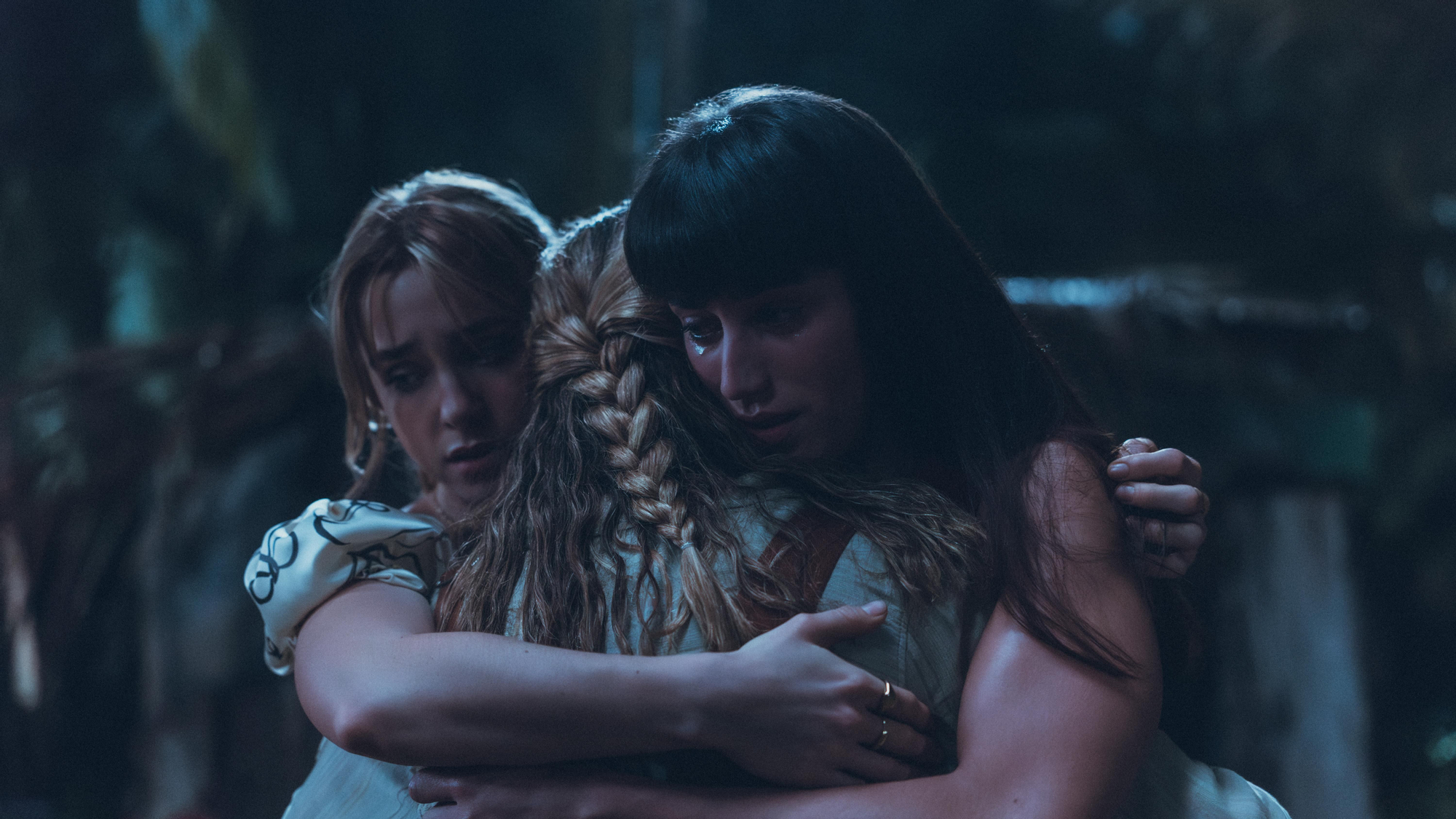 Netflix lanza las primeras imágenes y pone fecha de estreno a 'Esa noche', su serie con Clara Galle, Claudia Salas y Paula Usero