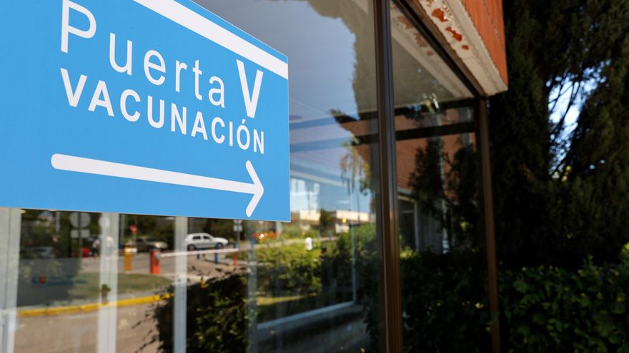 Varias comunidades activan ya la vacunación de los menores de 50