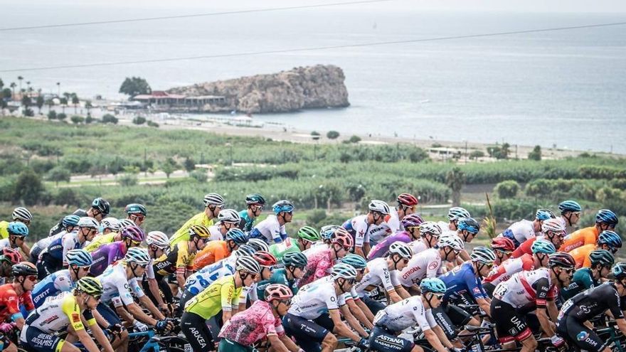 Vista de un paisaje atravesado por la carrera