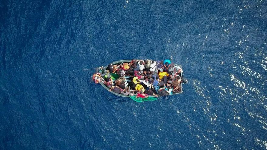 A la deriva y sin combustible: investigan la muerte de cinco migrantes durante su travesía entre Argelia e Ibiza