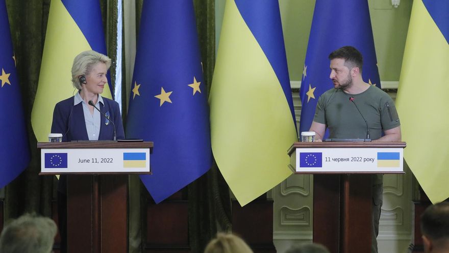 Ursula von der Leyen y Volodímir Zelenski, este sábado en Kiev