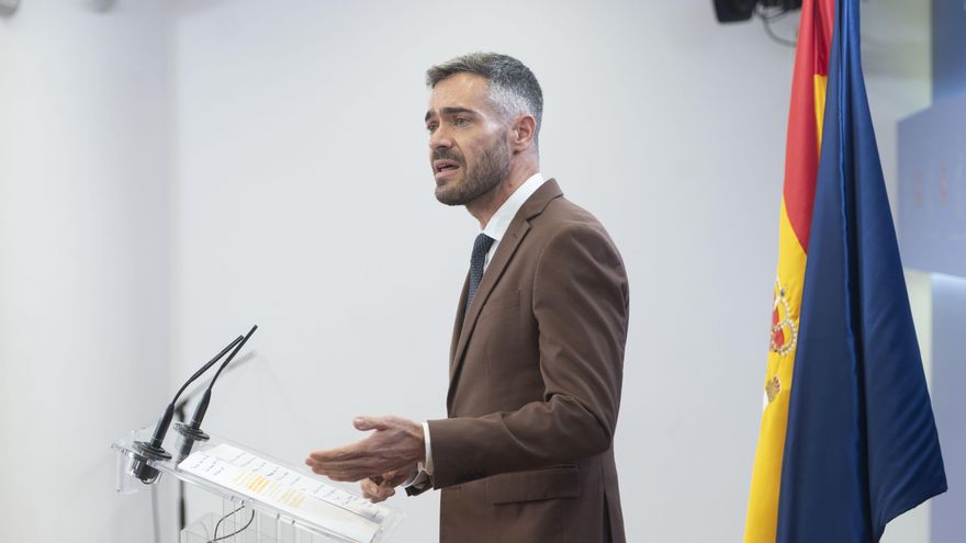 Archivo - El portavoz del PSOE, Felipe Sicilia, en una rueda de prensa en una imagen de archivo