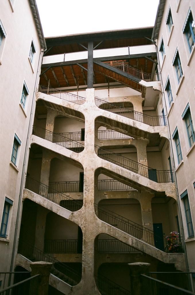 Traboules ascendentes