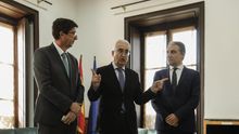Jiménez Barrios desea suerte a Marín y Bendodo durante el traspaso y bromea: "Han necesitado a dos para echarme"