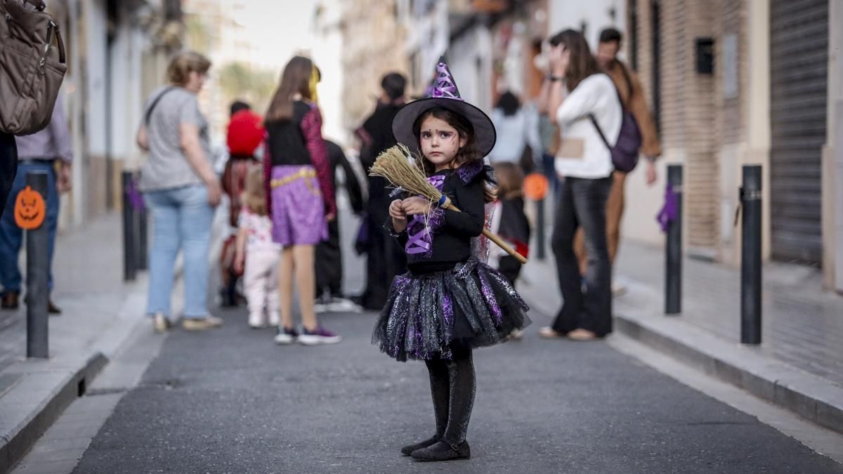 La calle López de Alba celebra su Halloween