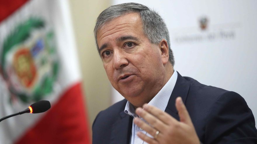 Comisión parlamentaria cita al ministro de Economía por el aumento de sueldo de Boluarte