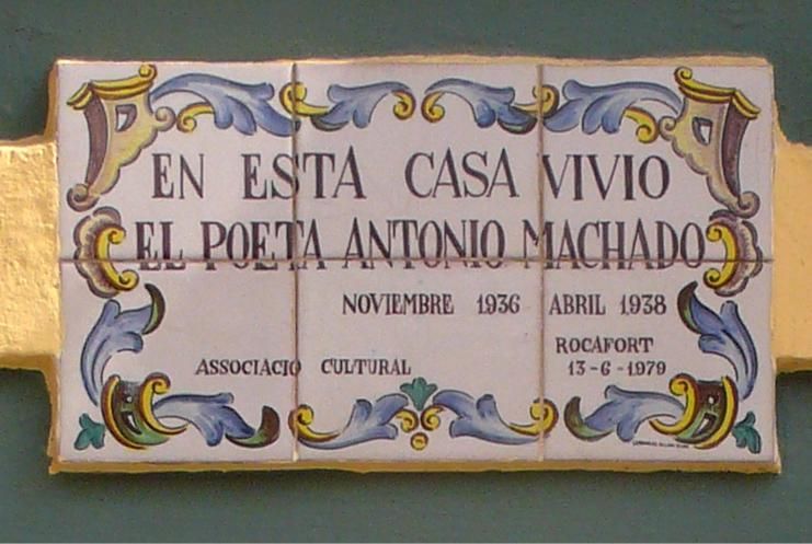 Placa colocada en Villa Amparo, en una imagen de archivo.