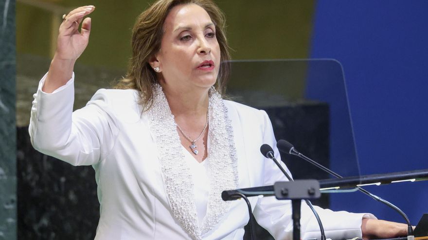 La presidenta de Perú afirma que no dimitirá ante protestas que exigen su salida