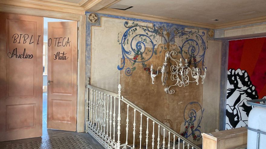 Entrada a la Biblioteca.