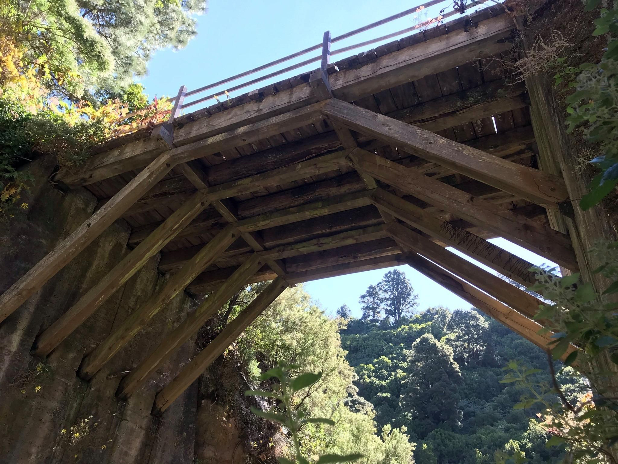 Uno de los puentes de madera de te de Garafía. JORGE PAIS