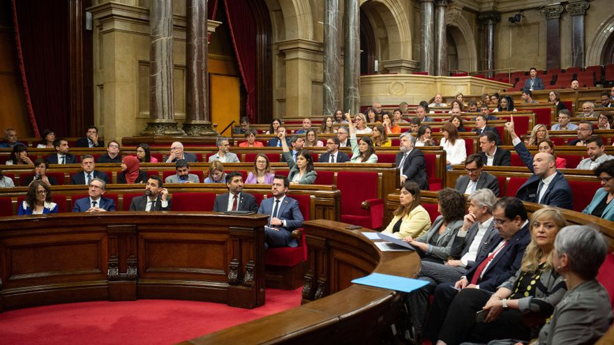El Parlament aprueba la nueva ley de lenguas en la escuela con el apoyo del 78% del pleno