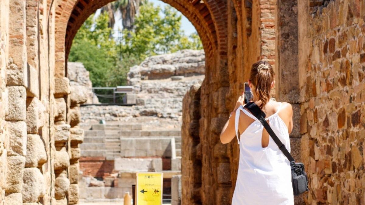 Alerta amarilla en Extremadura por temperaturas de hasta 38 °C: estas son las comarcas afectadas este jueves