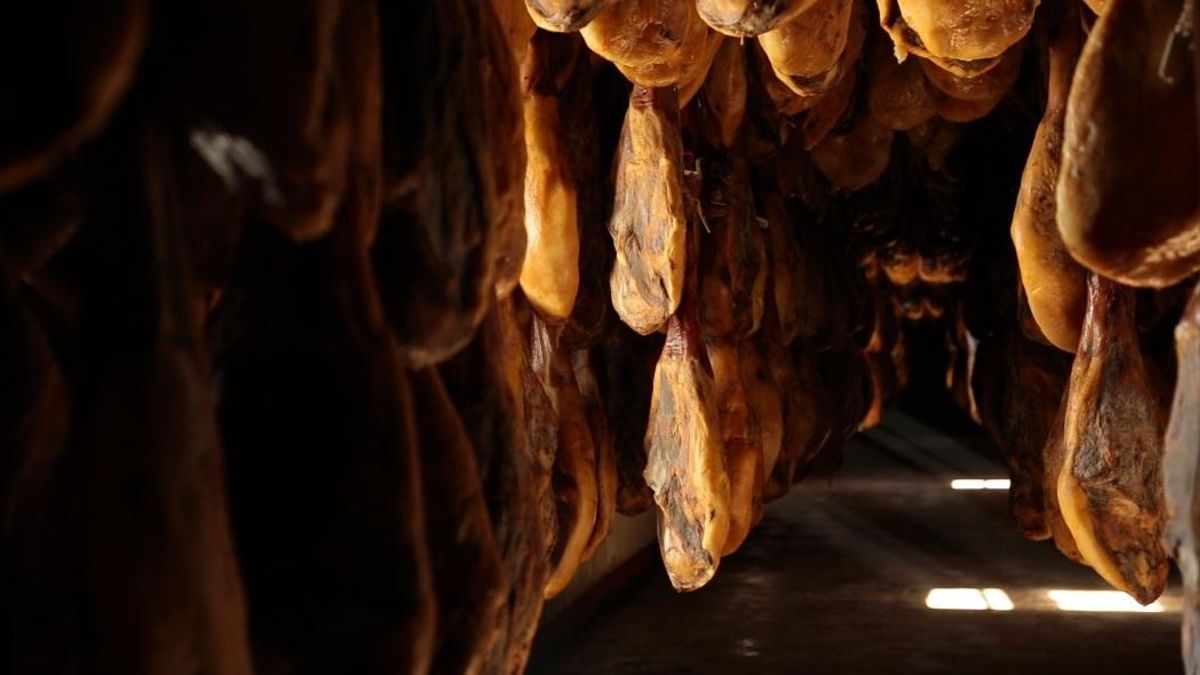 Que no te engañen en Navidad: así se diferencia un jamón ibérico 100% de bellota