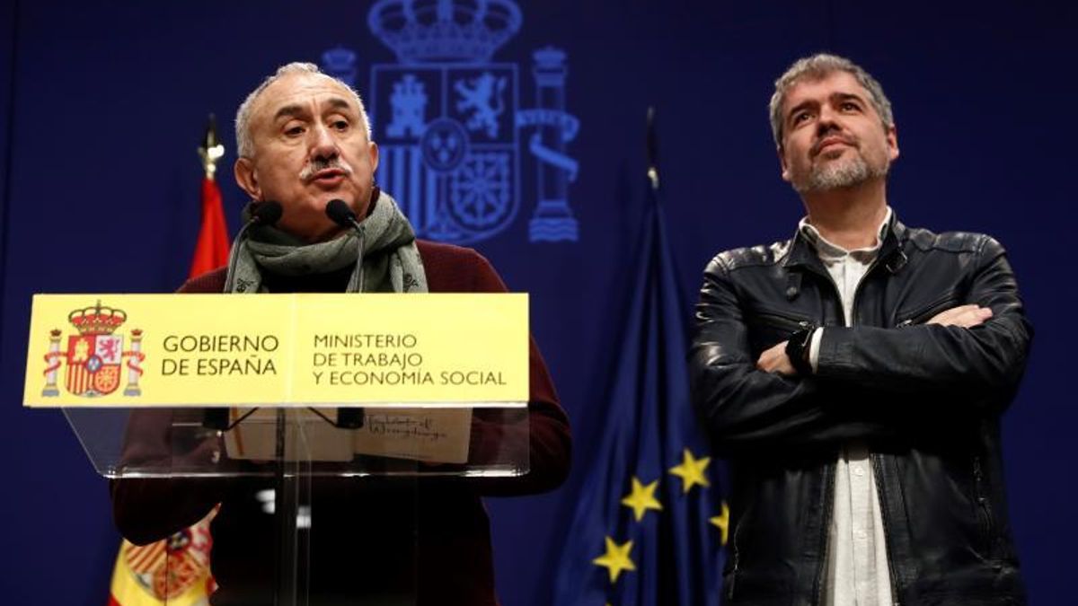 Pepe Álvarez (i) y Unai Sordo (d), secretarios generales de UGT y CCOO, respectivamente, en una imagen de archivo.