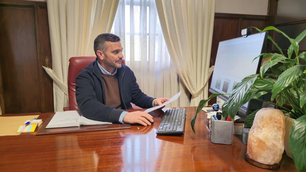 El Paso avanza en su plan de asfaltado con nuevas actuaciones en la calle Panadero y los caminos de Tacande, El Rincón y Pino Santiago