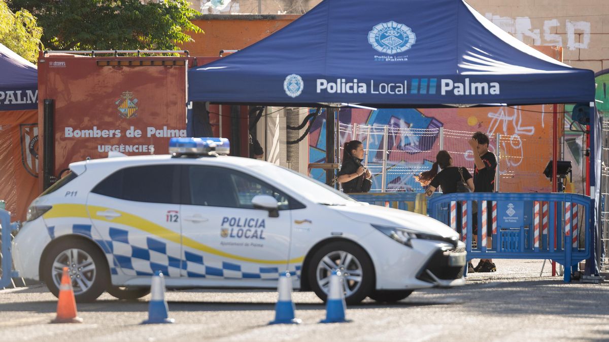 La Policía inicia el desalojo forzoso de las centenares de personas que malviven en la antigua prisión de Palma