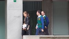 Agentes de la Unidad Central Operativa (UCO) de la Guardia Civil, en la sede de la Diputación Provincial de Sevilla / Foto: Luis Serrano