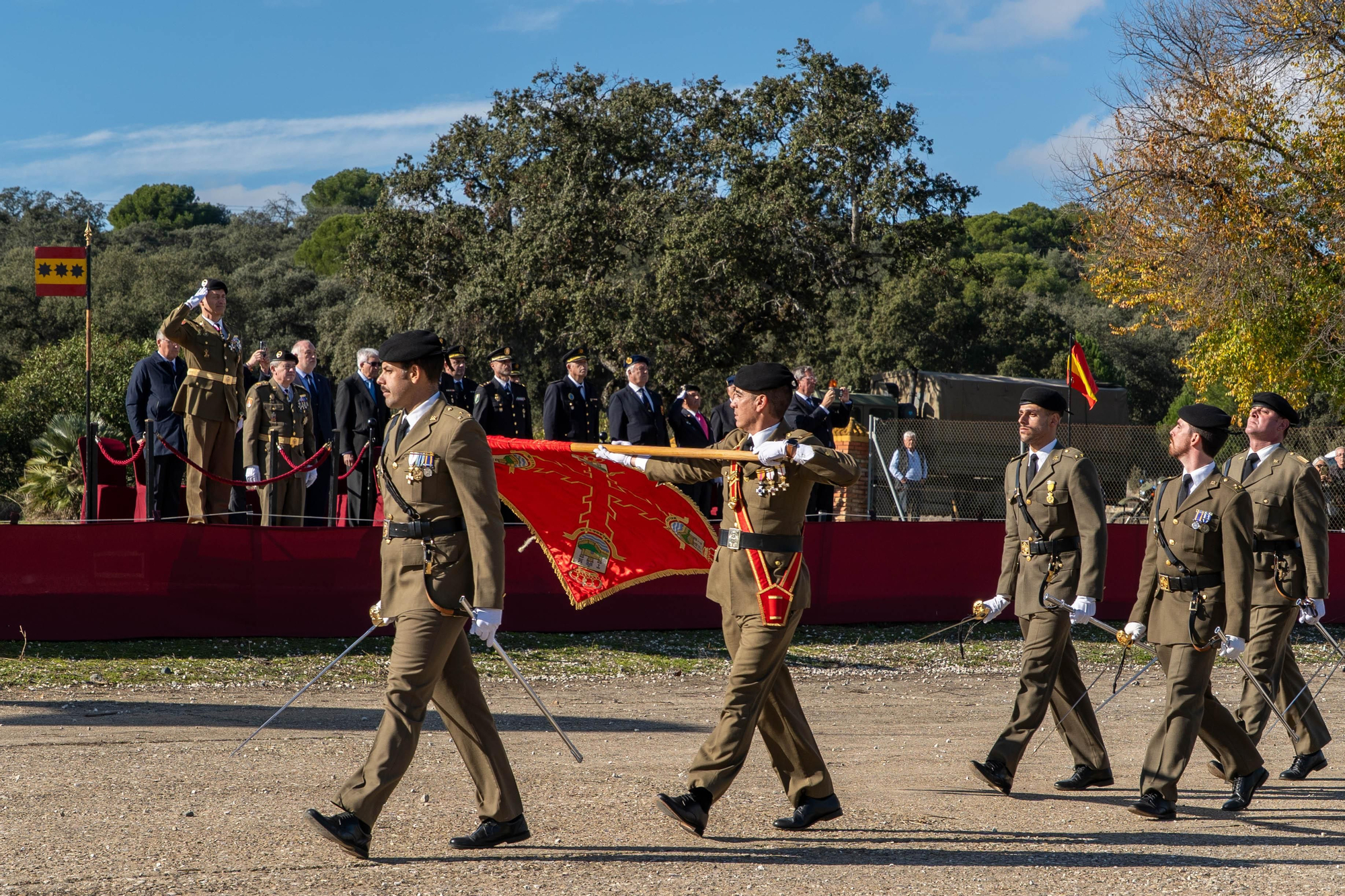 La Brigada Guzmán el Bueno X celebra en Cerro Muriano el día de la Inmaculada con una parada militar