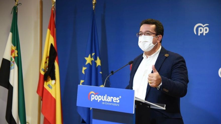 El secretario general del PP, Fernando Manzano