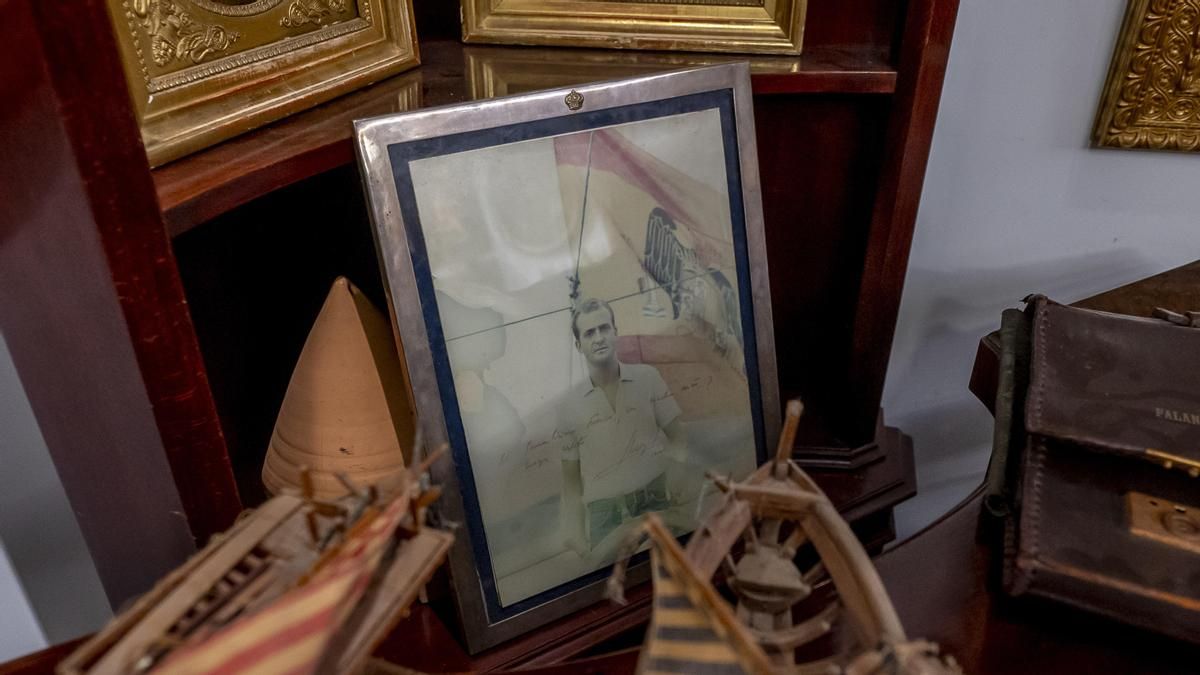 La subasta de los bienes que sacaron del Pazo de Meirás deja a los Franco más de medio millón de euros