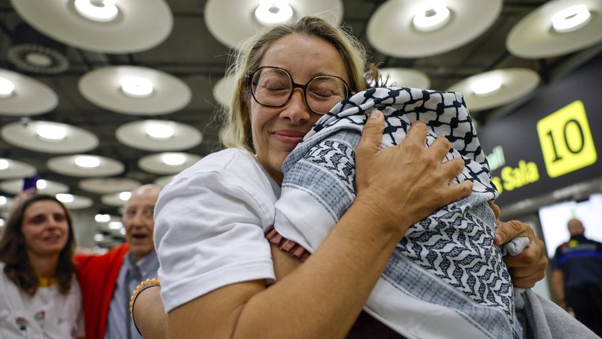 La activista española Reyes Rigo regresa a casa tras dos semanas encarcelada por Israel: “Ha merecido la pena y vamos a volver"