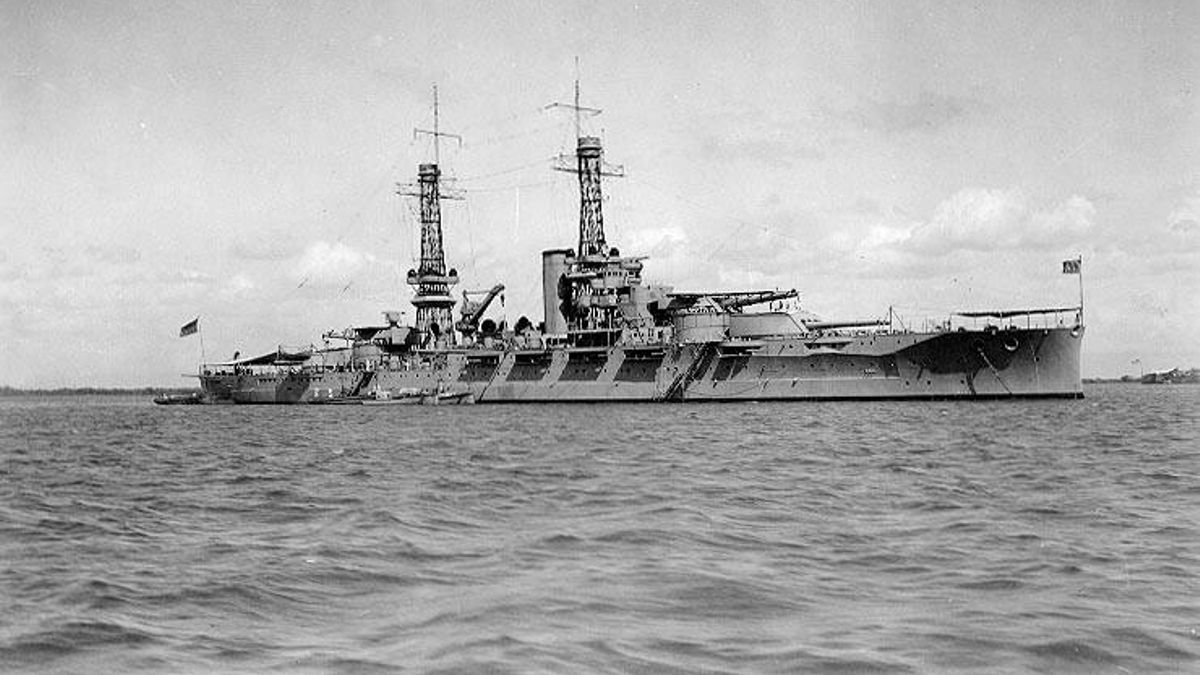El USS Oklahoma