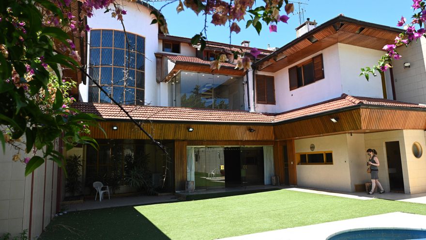 "La subasta del 10": un cuadro a 2.150 dólares y sin ofertas por la casa de Villa Devoto de Diego Maradona