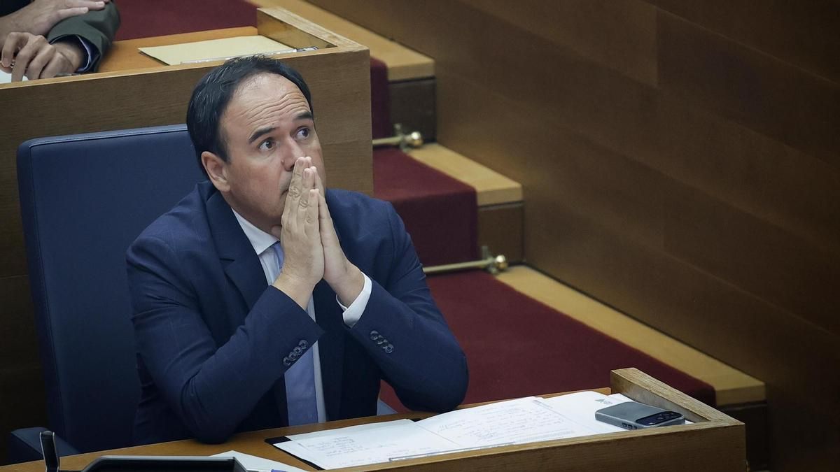 Llorca va adjudicar el contracte d'assessoria de Finestrat a l'advocat de la seua família malgrat quedar quart en els criteris objectius
