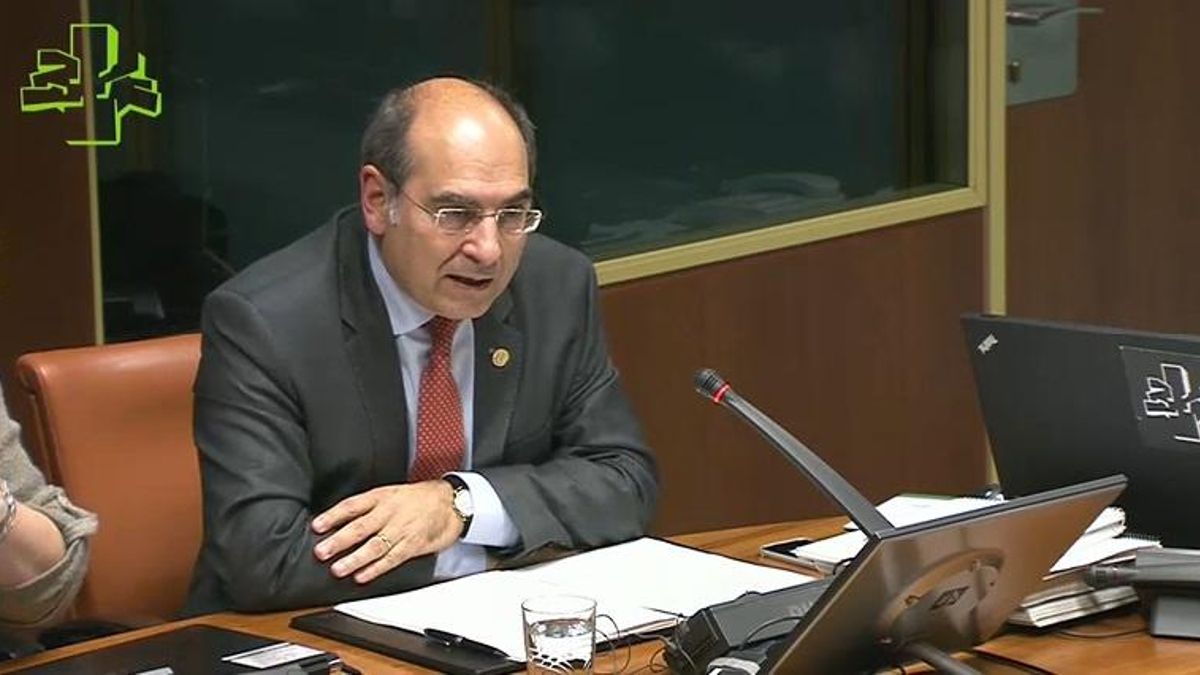 El hospital de Urduliz (Bizkaia) contará con 180 camas y estará plenamente operativo en 2017