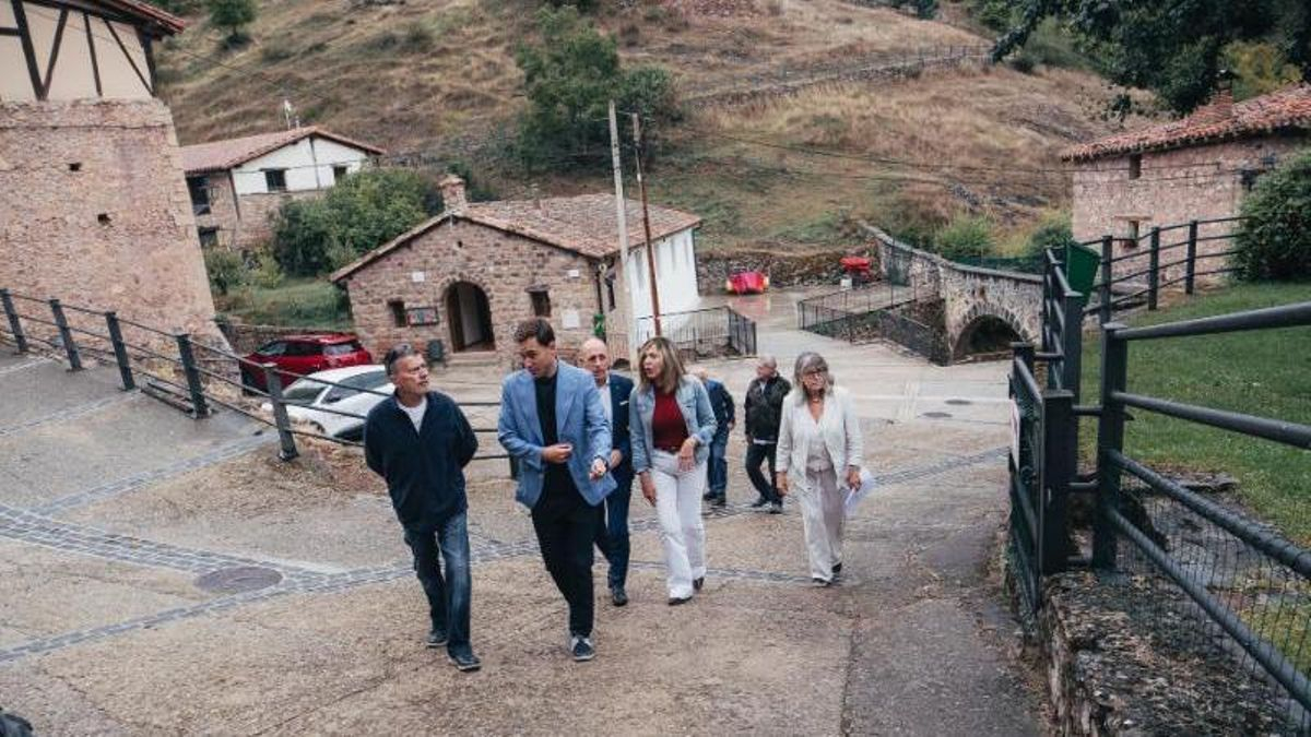 Habilitan un espacio cubierto en Gallinero de Cameros para almacenar vehículos municipales y maquinaria