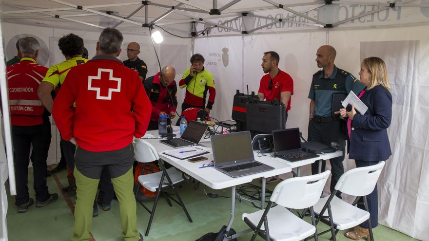 Archivo - Operativo de rescate en una cueva