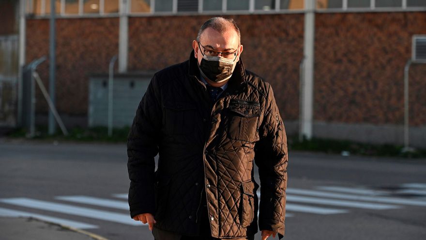 En una imagen de archivo (enero 2022), el exjefe de la UCAO Enrique García Castaño llega a los juzgados de la Audiencia Nacional para comparecer en el juicio del caso Tándem en San Fernando de Henares. EFE/ Fernando Villar