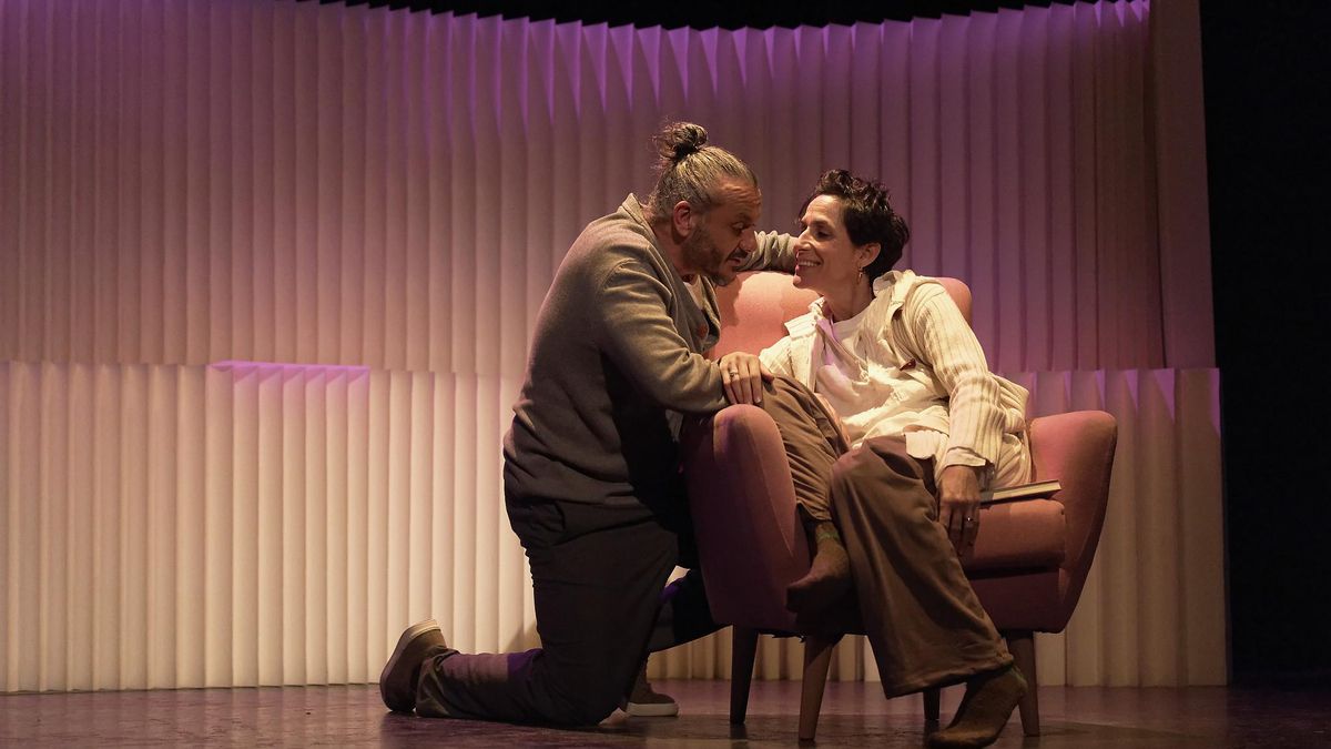 Identidad, familia y acoso escolar, según Paco Bezerra: teatro para la reflexión en el Duque de Rivas