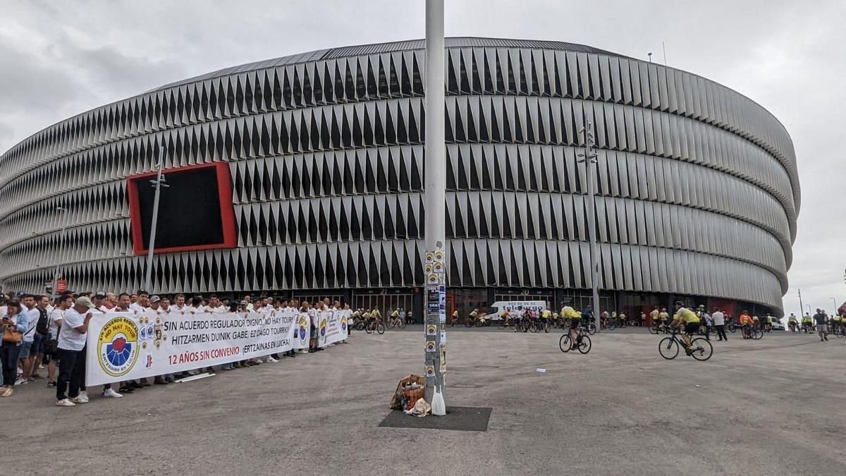 ‘Ertzainas en lucha’ y un sindicato siguen con las movilizaciones con la mirada puesta en el Tour