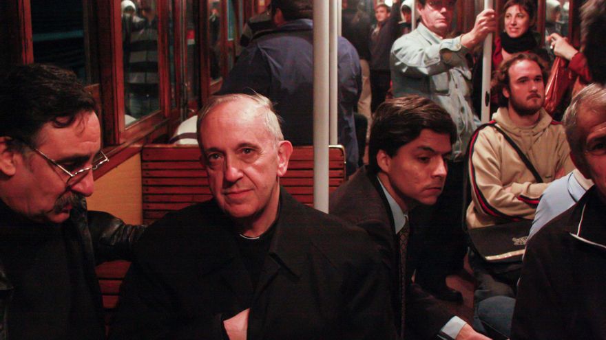 “¿Qué auto? Yo me vuelvo en subte”, entre anécdotas y homenajes, una misa interreligiosa recordó al papa Francisco
