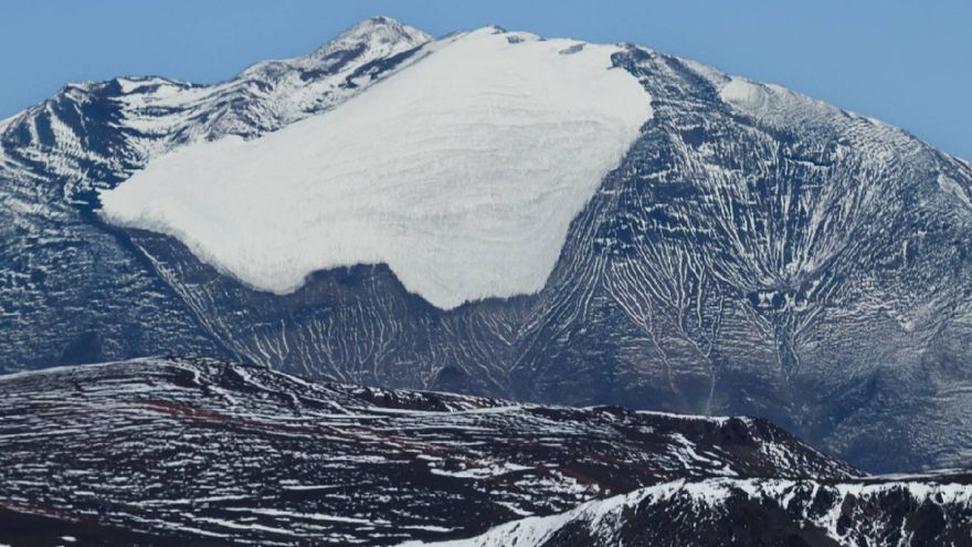 "Los glaciares funcionan como cajas de ahorro de agua y, cuando realmente la necesitamos, nos la entregan"