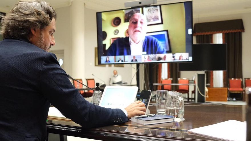 El portavoz parlamentario de Sí Podemos Canarias, Manuel Marrero, durante la comparecencia telemática del presidente Ángel Víctor Torres ante la Diputación Permanente